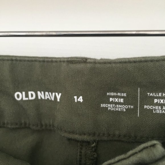 Old Navy High Rise Pixie Pant - Picture 2 of 3